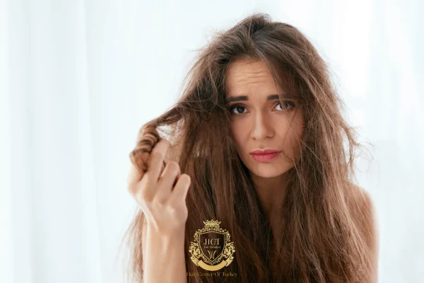Methods to Restore Moisture to Dry and Dull Hair