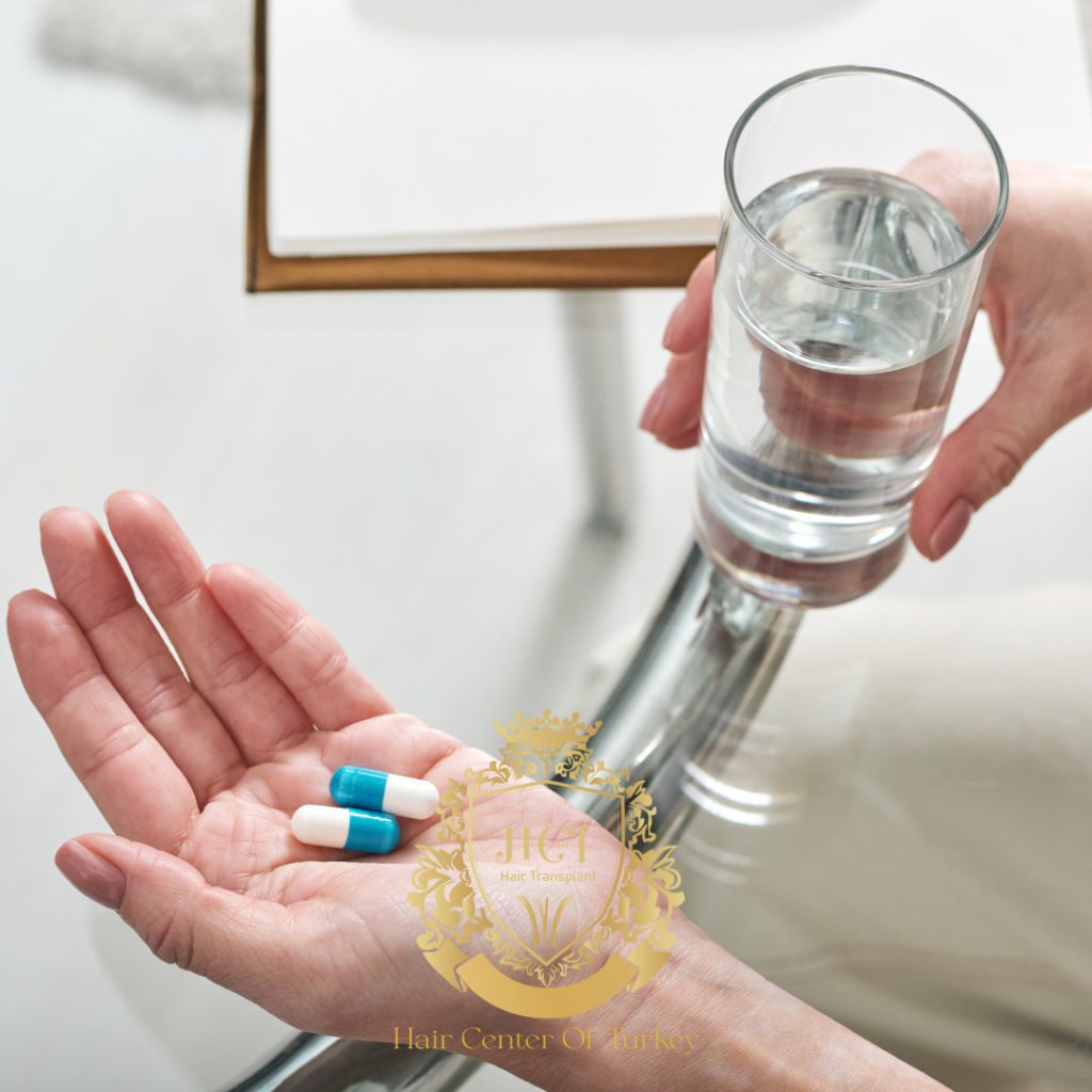 ¿Qué medicamentos se utilizan en el trasplante capilar?