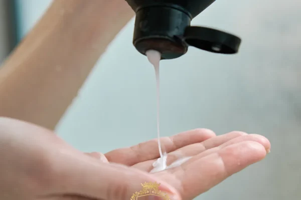 What is Salt-Free Shampoo and What Does It Do?