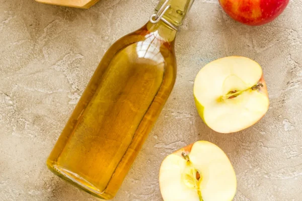 Effets Secondaires Du Rinçage Capillaire Au Vinaigre De Cidre : Irritation, Sécheresse Et Utilisation Sans Danger