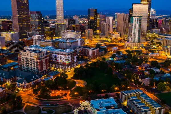 Was sind die besten Haartransplantationskliniken in Denver?