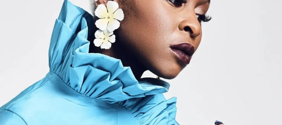 Cynthia Erivo heeft alopecia (kaalheid).