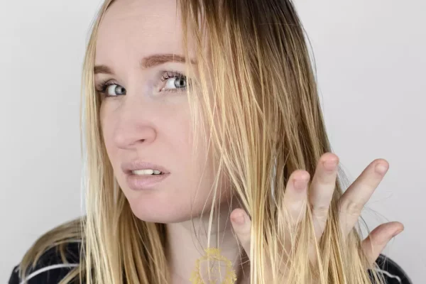 Que faire pour les cheveux gras ?